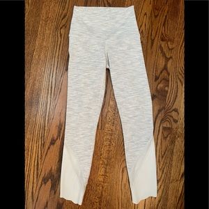 Lululemon 7/8 leggings mesh design